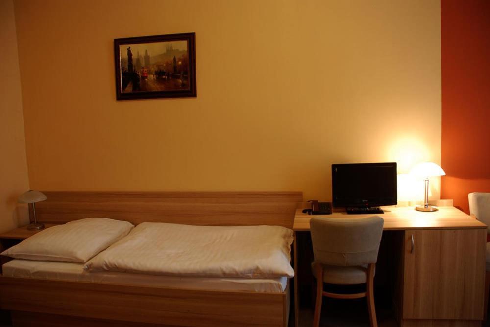 Hotel D'Angelo à Prague Chambre photo