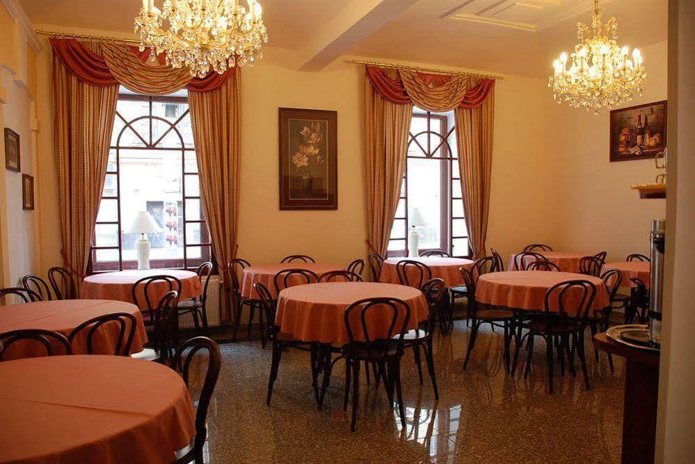 Hotel D'Angelo à Prague Extérieur photo